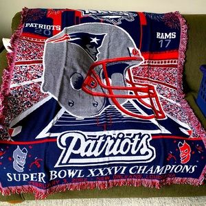 Patriots throw XXXVI
